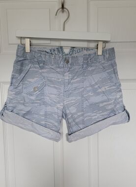 Armani Exchange Camo Cargo Shorts Size 2